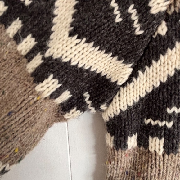 Roots shawl collar acrylic wool blend Cowichan sweater size small - Picture 6 of 15
